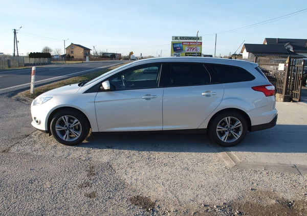 Ford Focus cena 26400 przebieg: 145840, rok produkcji 2014 z Września małe 79